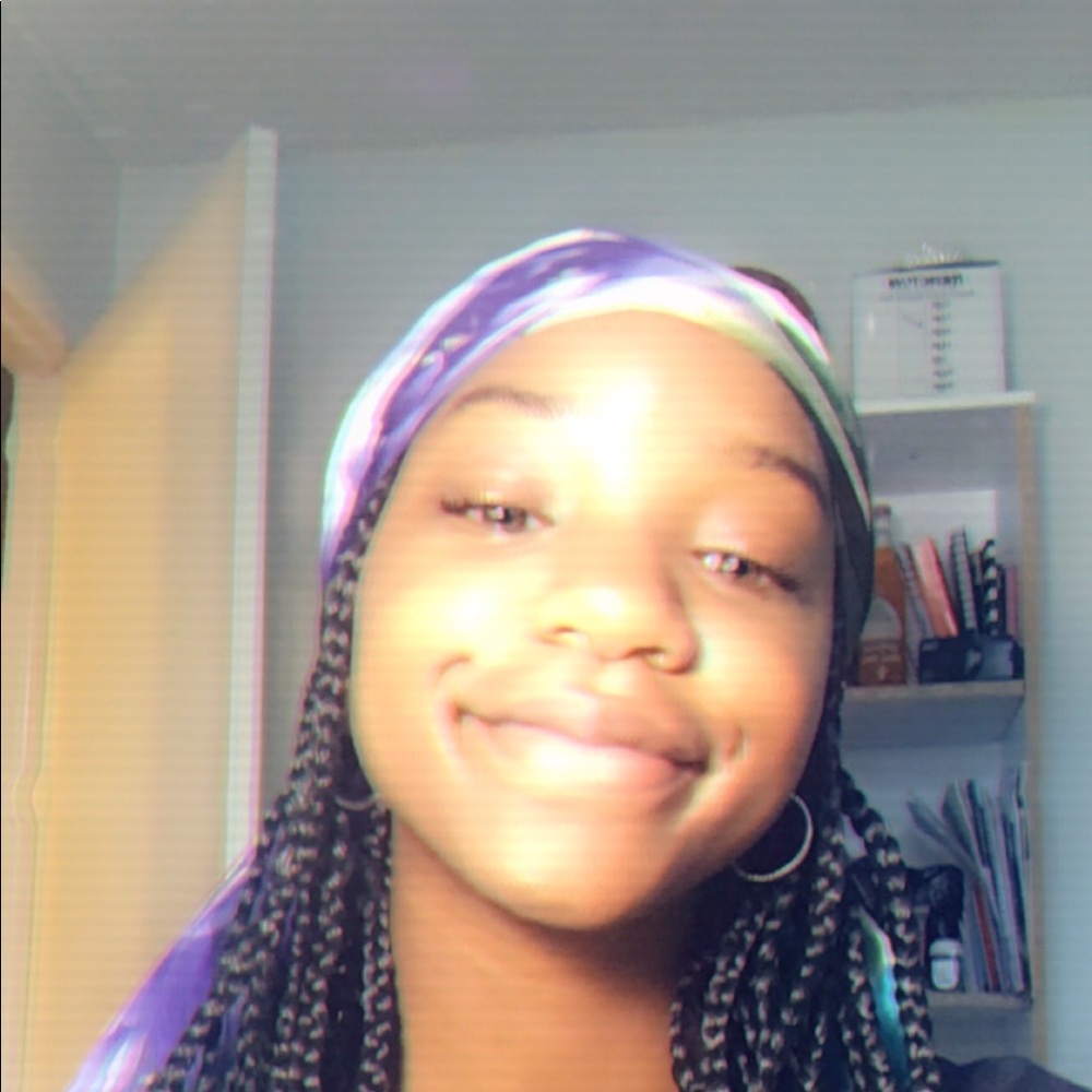 Meet your Posher, Kayla